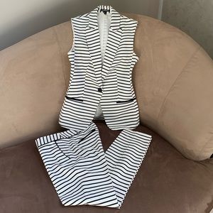 EXPRESS Pinstripe 2-Piece Suit (Blazer & Pants)